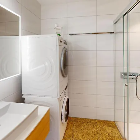 Homestay Ueber Den Daecher Von