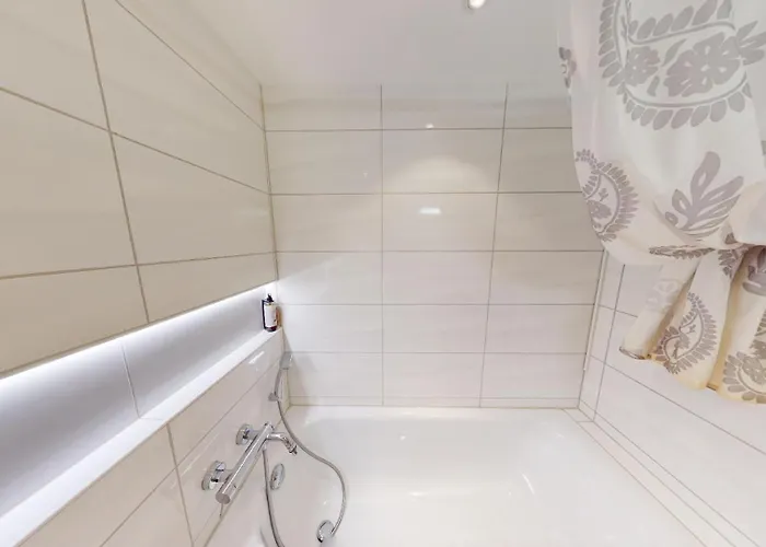 Ueber Den Daecher Von Séjour chez l'habitant *